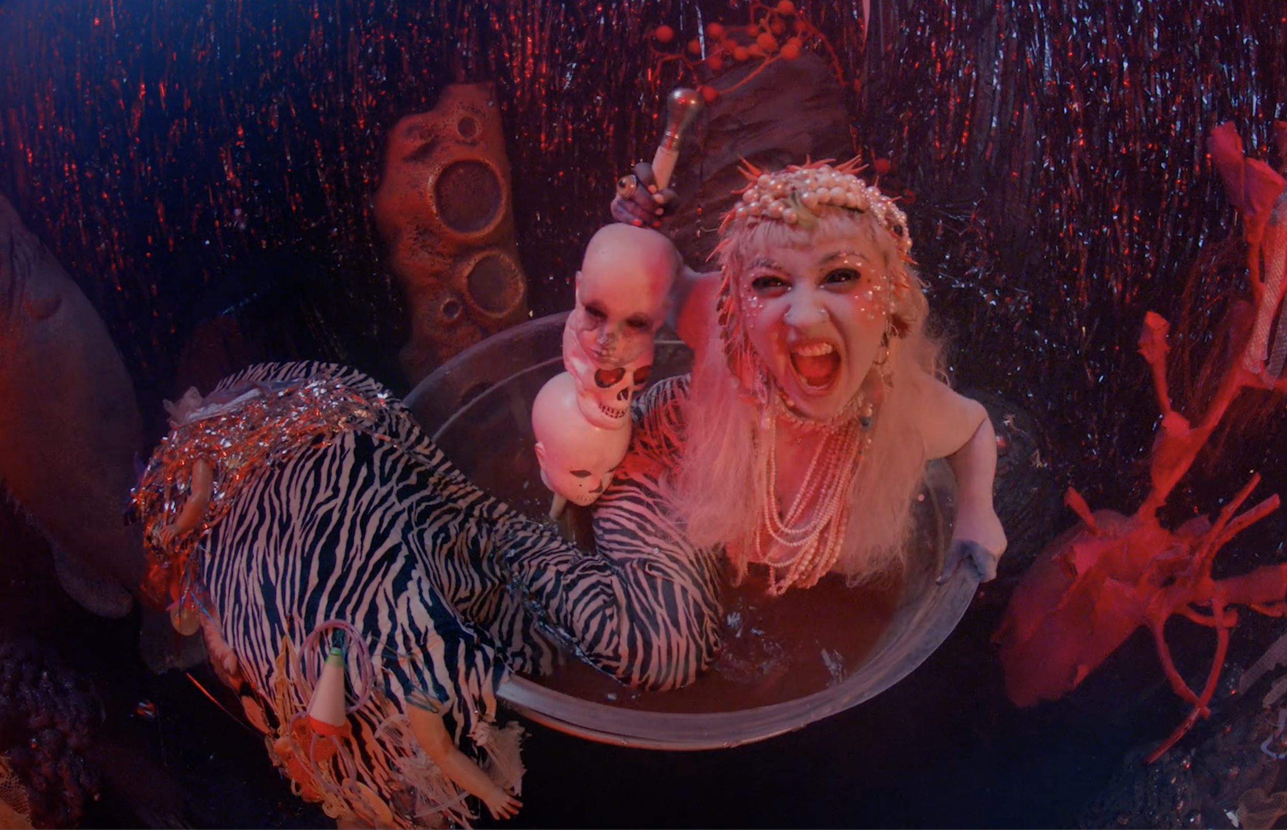 HIATUS KAIYOTE - CANOPIC JAR (OFIICIAL VIDEO) — GHOSTIE STUDIOS